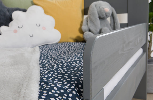 Einzelbett mit Rausfallschutz "Bennet" 100x200 Kiefer massiv