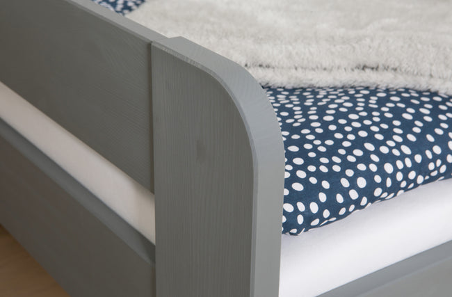 Einzelbett mit Rausfallschutz "Bennet" 100x200 Kiefer massiv