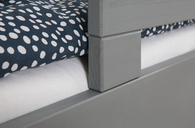 Einzelbett mit Rausfallschutz "Bennet" 100x200 Kiefer massiv