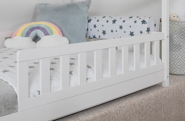 Kinderbett Hausbett "Kay" 120x200 Kiefer Massiv