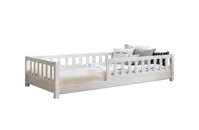 Bodenbett Kinderbett „Mio“ 100x200 cm Weiß – Höhenverstellbares Montessori Kinderbett aus Kiefer Massivholz – TiCAA